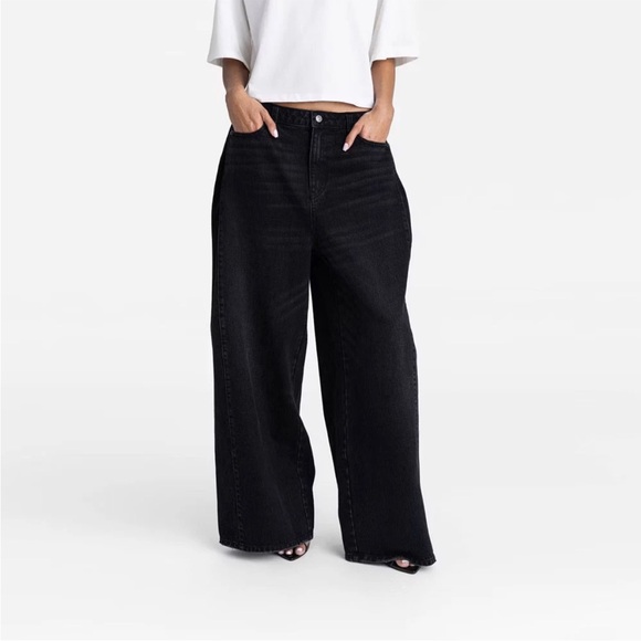 KBB by KAHLANA x Target Women's 00 Low-Rise Wide Leg The Rachel Jean, Black Wash - Picture 1 of 14